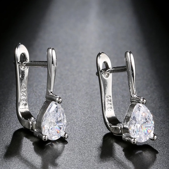 NWOT sterling silver earrings - Picture 2 of 4